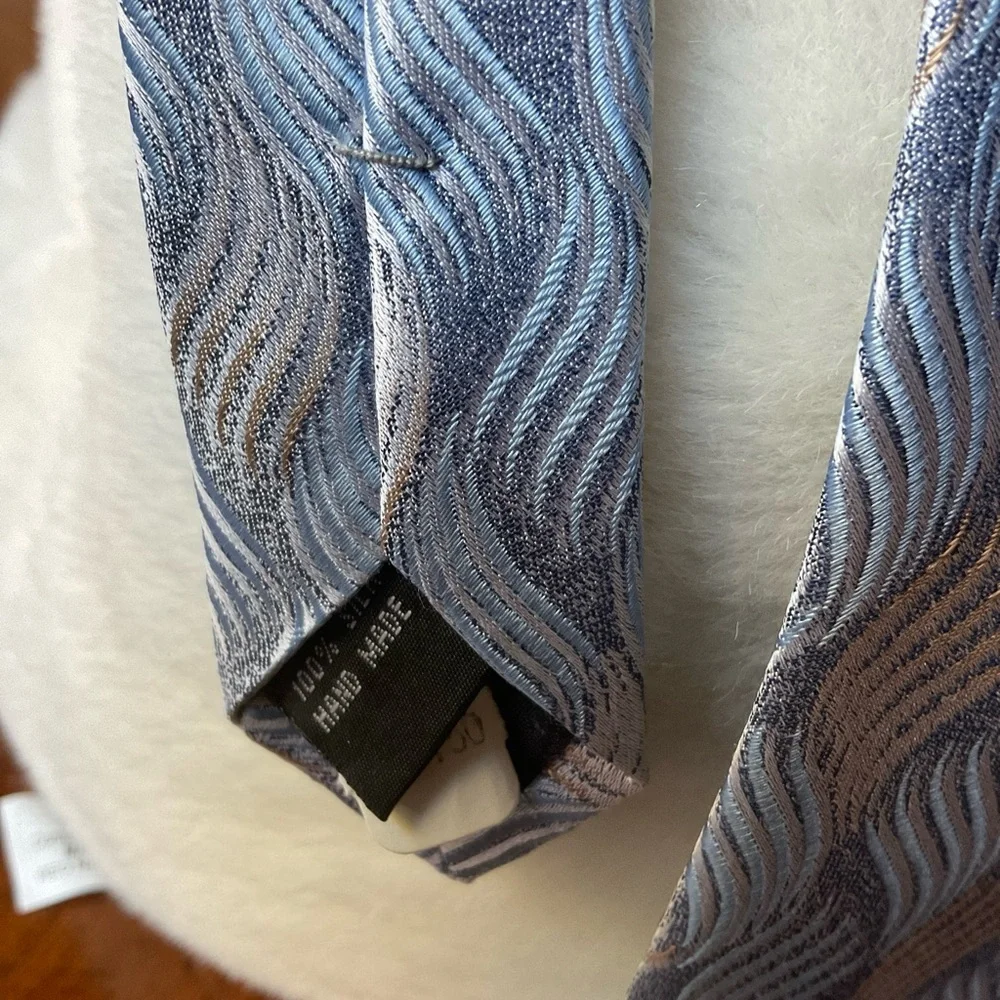 Bruno Piatelli Men Silk Powder Blue Gray Hip Dapper Wavy Pattern  X-Long Tie